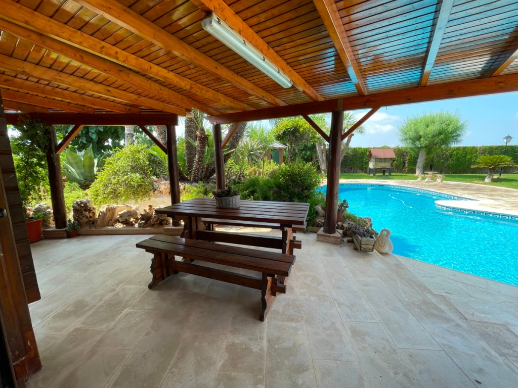 4 Bedroom 4 Bathroom House - Detached Villa in San Fulgencio