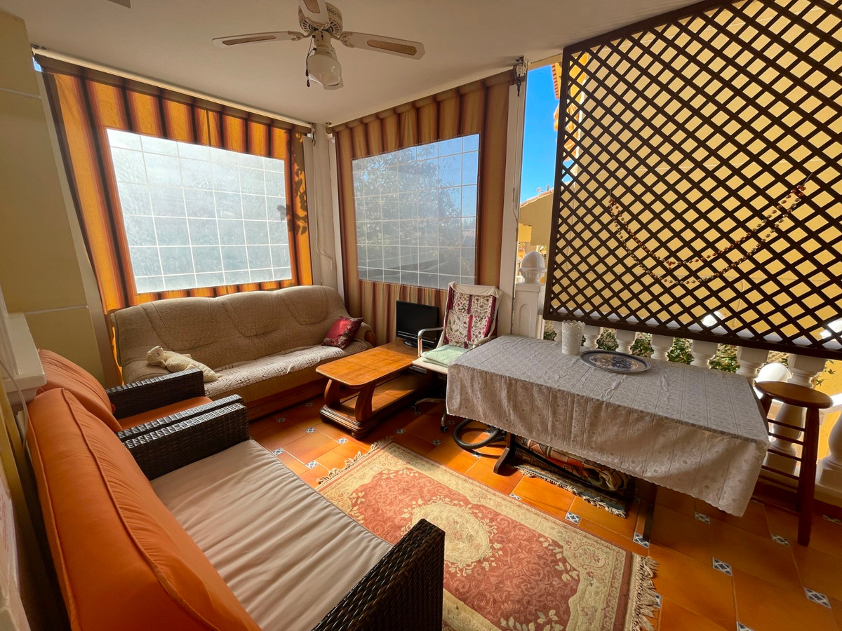 For sale - 4 Bedroom 3 Bathroom House - Detached Villa in Guardamar del Segura - Guardamar del Segura Centro  - Alicante