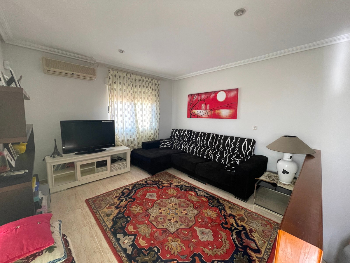 For sale - 4 Bedroom 3 Bathroom House - Detached Villa in Guardamar del Segura - Guardamar del Segura Centro  - Alicante