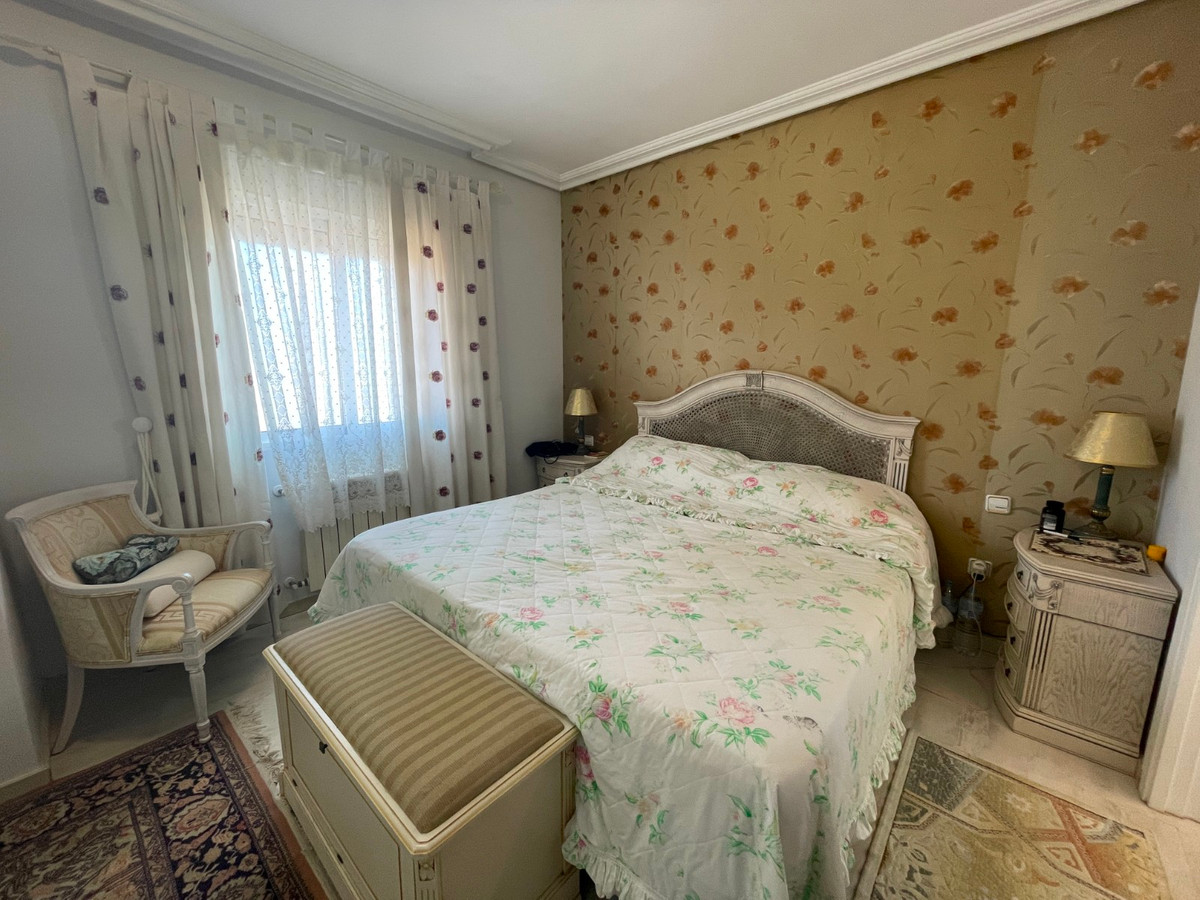 For sale - 4 Bedroom 3 Bathroom House - Detached Villa in Guardamar del Segura - Guardamar del Segura Centro  - Alicante