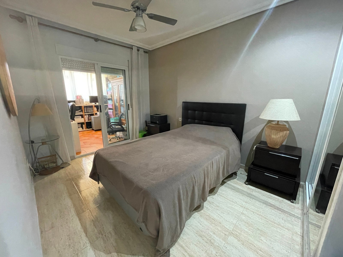 For sale - 4 Bedroom 3 Bathroom House - Detached Villa in Guardamar del Segura - Guardamar del Segura Centro  - Alicante