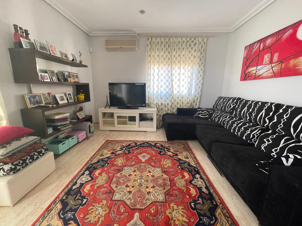 For sale - 4 Bedroom 3 Bathroom House - Detached Villa in Guardamar del Segura - Guardamar del Segura Centro  - Alicante