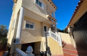 76-R5219776/76471, 4 Bedroom 3 Bathroom House - Detached Villa in Guardamar del Segura
