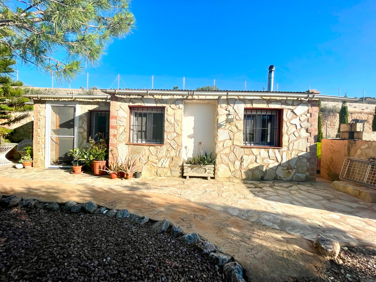 For sale - 5 Bedroom 4 Bathroom Finca in Crevillente  - Crevillente - Crevillent Centro  - Alicante