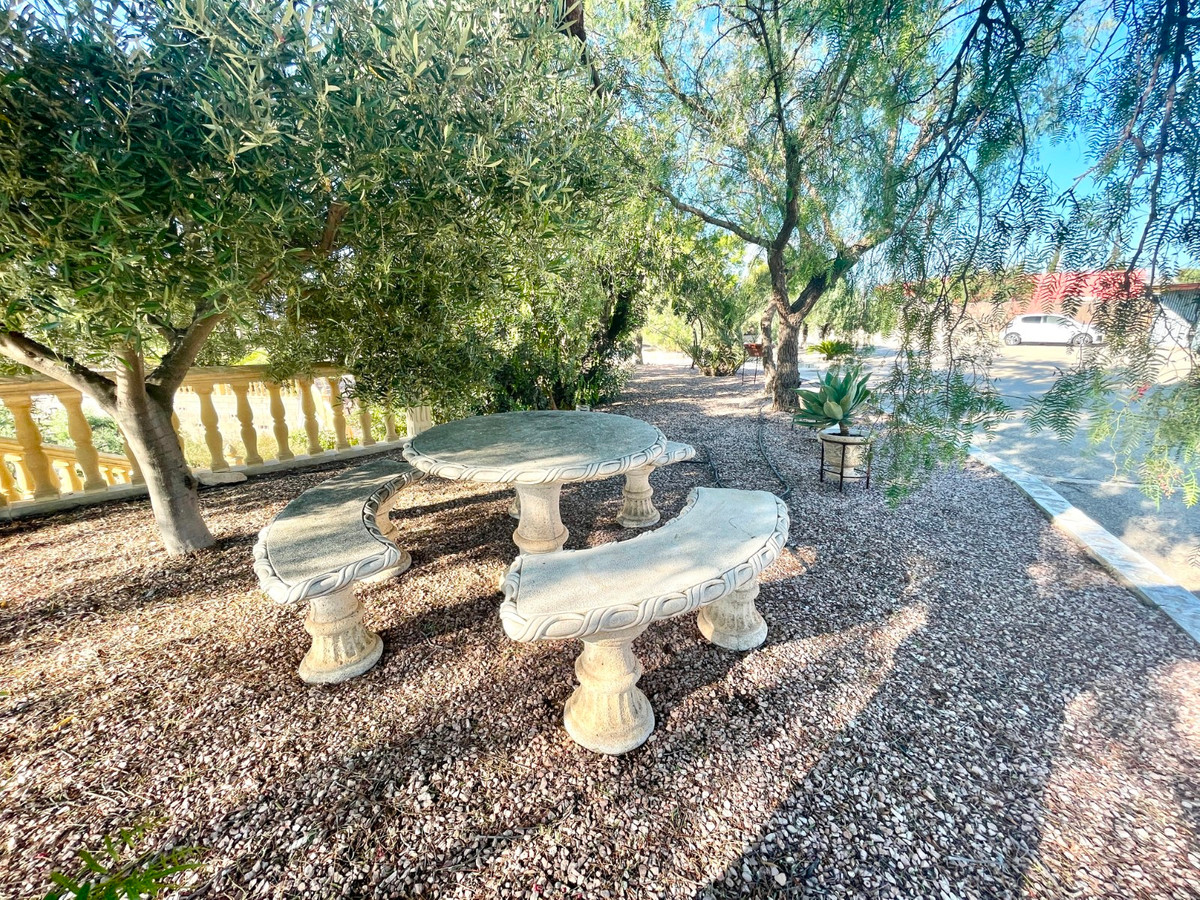 For sale - 5 Bedroom 4 Bathroom Finca in Crevillente  - Crevillente - Crevillent Centro  - Alicante