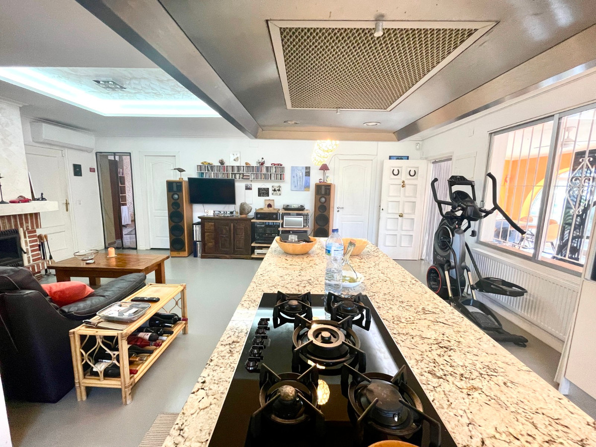 For sale - 5 Bedroom 4 Bathroom Finca in Crevillente  - Crevillente - Crevillent Centro  - Alicante