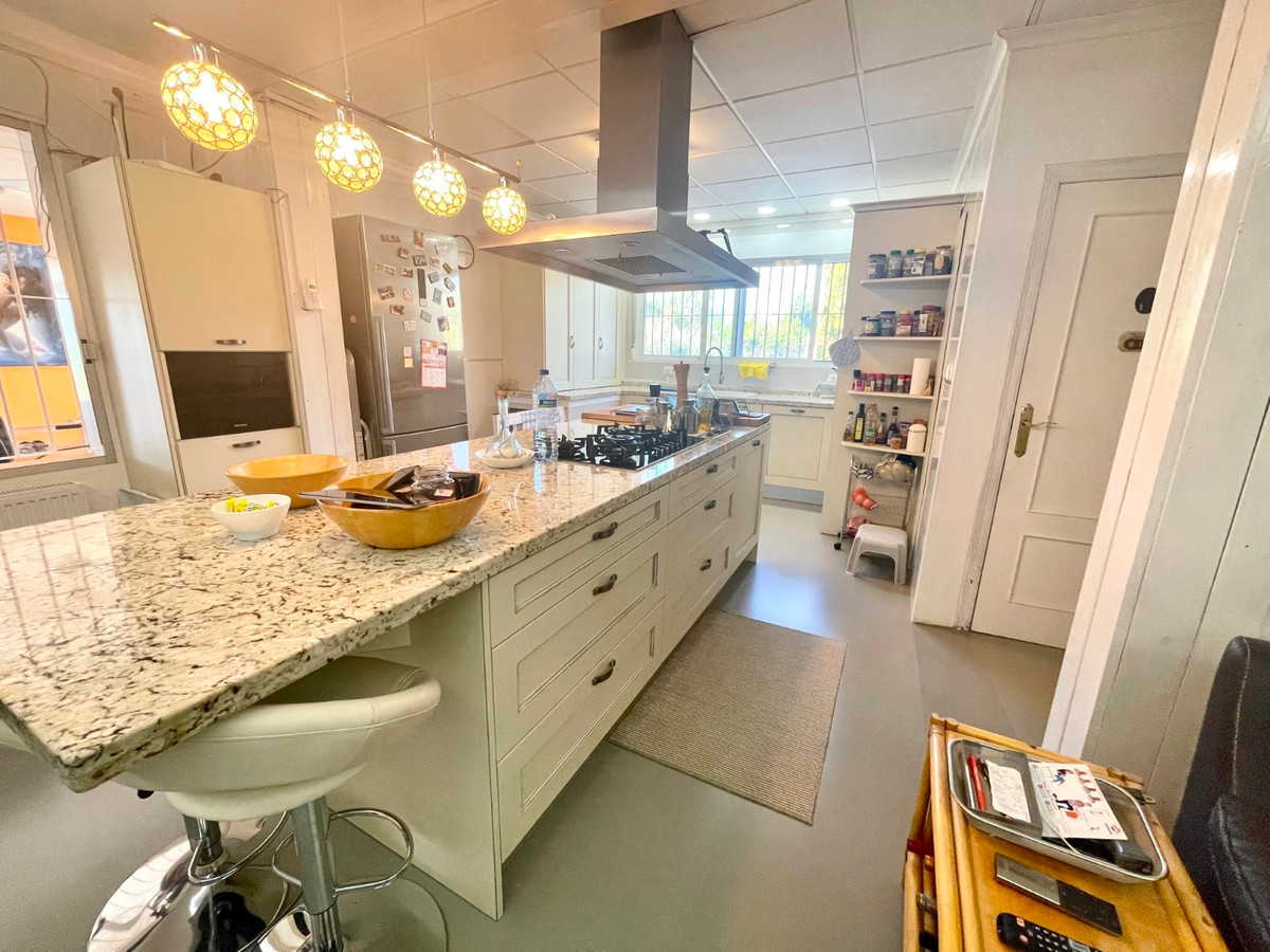 For sale - 5 Bedroom 4 Bathroom Finca in Crevillente  - Crevillente - Crevillent Centro  - Alicante