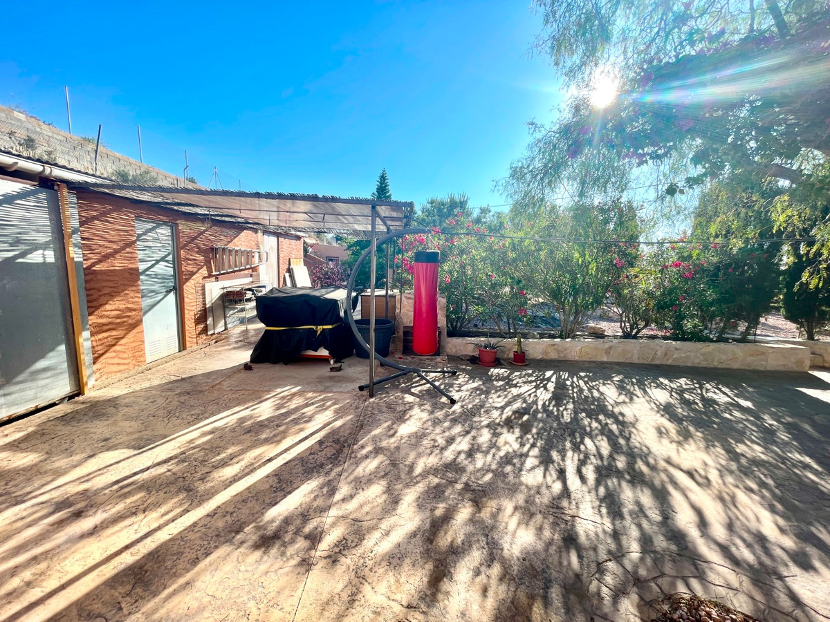For sale - 5 Bedroom 4 Bathroom Finca in Crevillente  - Crevillente - Crevillent Centro  - Alicante