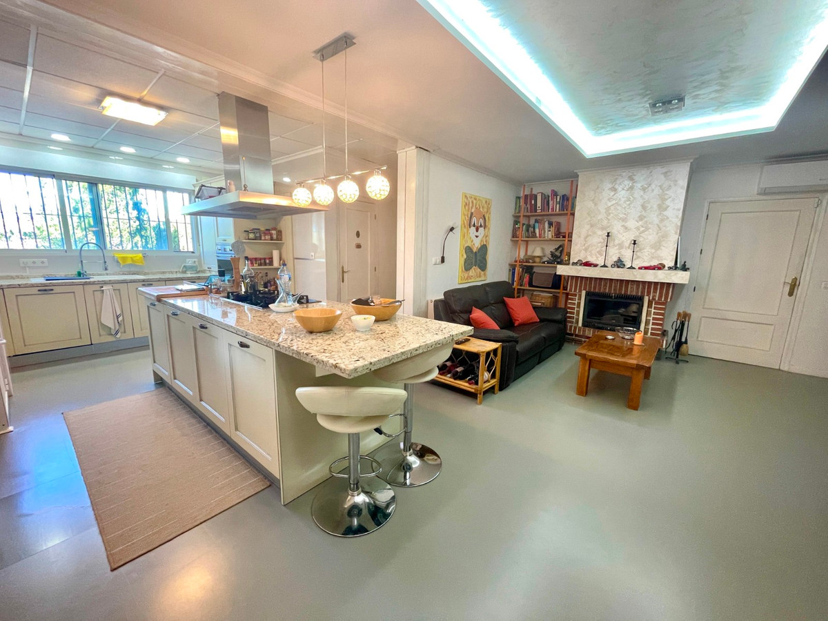 For sale - 5 Bedroom 4 Bathroom Finca in Crevillente  - Crevillente - Crevillent Centro  - Alicante