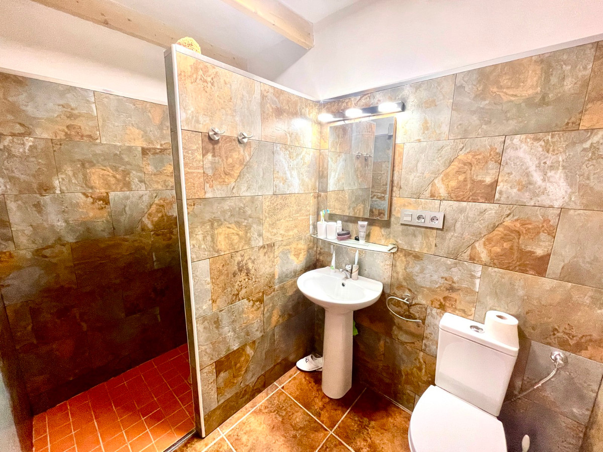 For sale - 5 Bedroom 4 Bathroom Finca in Crevillente  - Crevillente - Crevillent Centro  - Alicante