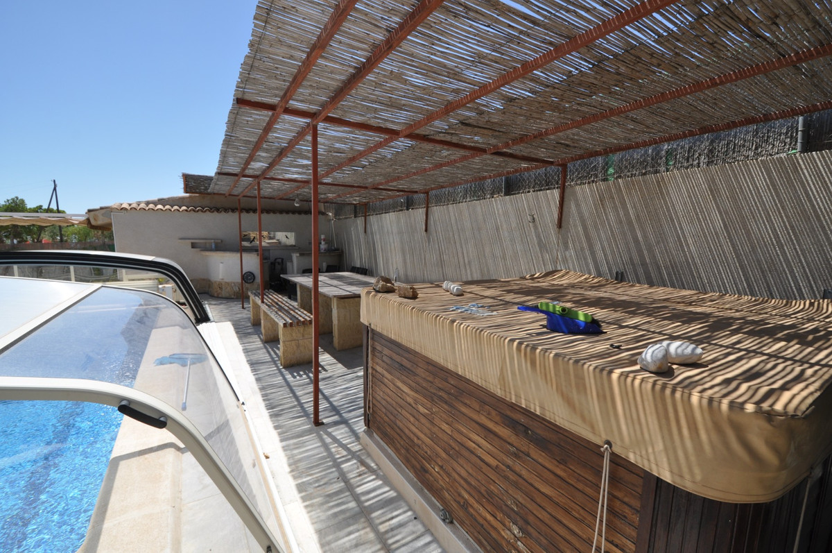 For sale - 5 Bedroom 4 Bathroom House - Finca - Cortijo in Crevillente - Crevillent - Crevillente - Crevillent Centro  - Alicante