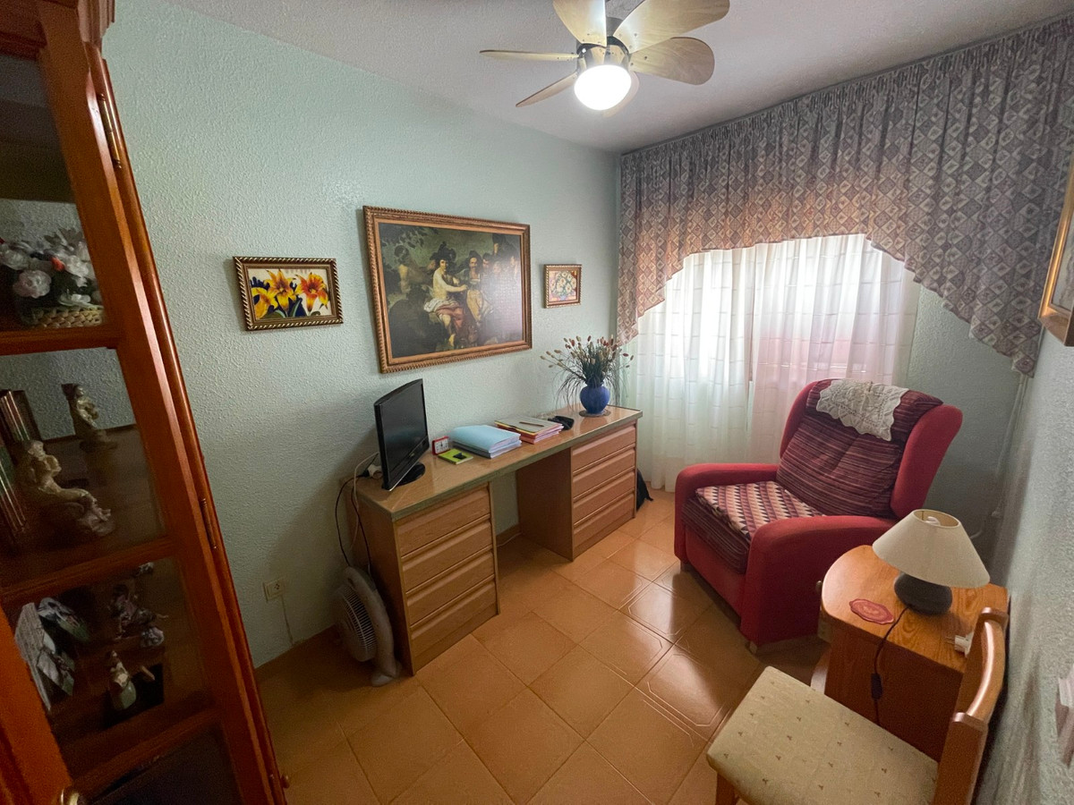 For sale - 5 Bedroom 2 Bathroom House - Townhouse in Guardamar del Segura - Guardamar del Segura Centro  - Alicante