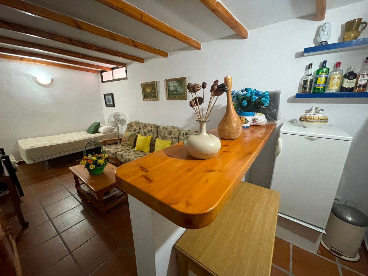 For sale - 5 Bedroom 2 Bathroom House - Townhouse in Guardamar del Segura - Guardamar del Segura Centro  - Alicante