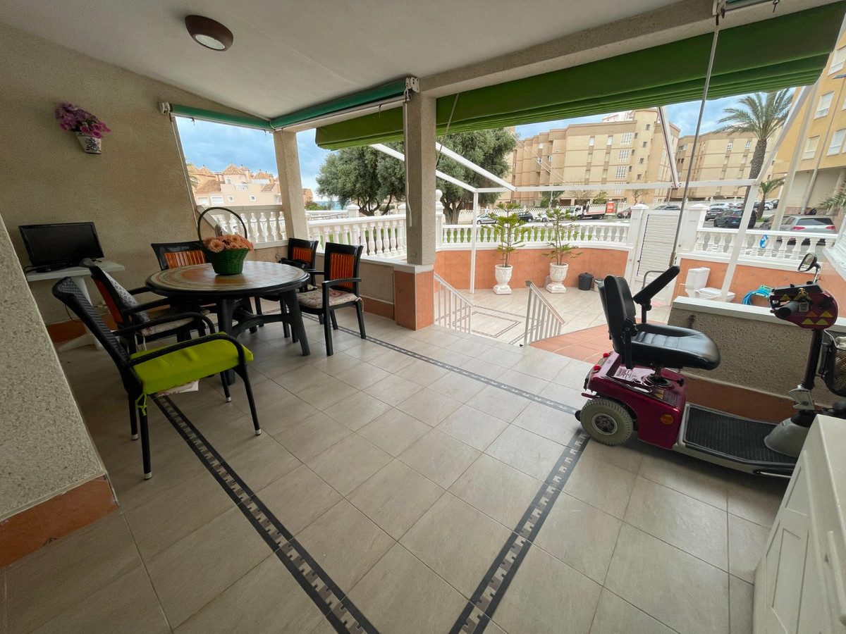For sale - 5 Bedroom 2 Bathroom House - Townhouse in Guardamar del Segura - Guardamar del Segura Centro  - Alicante