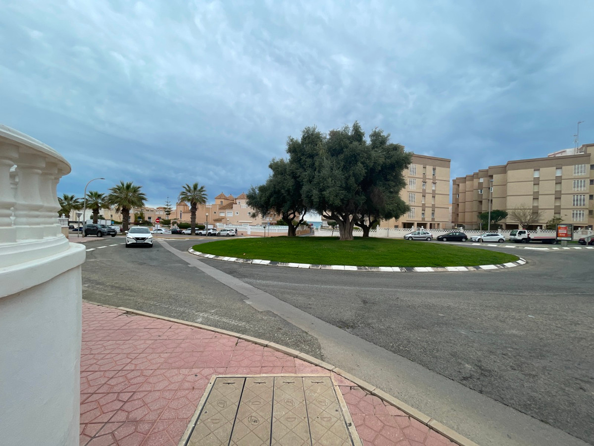 For sale - 5 Bedroom 2 Bathroom House - Townhouse in Guardamar del Segura - Guardamar del Segura Centro  - Alicante