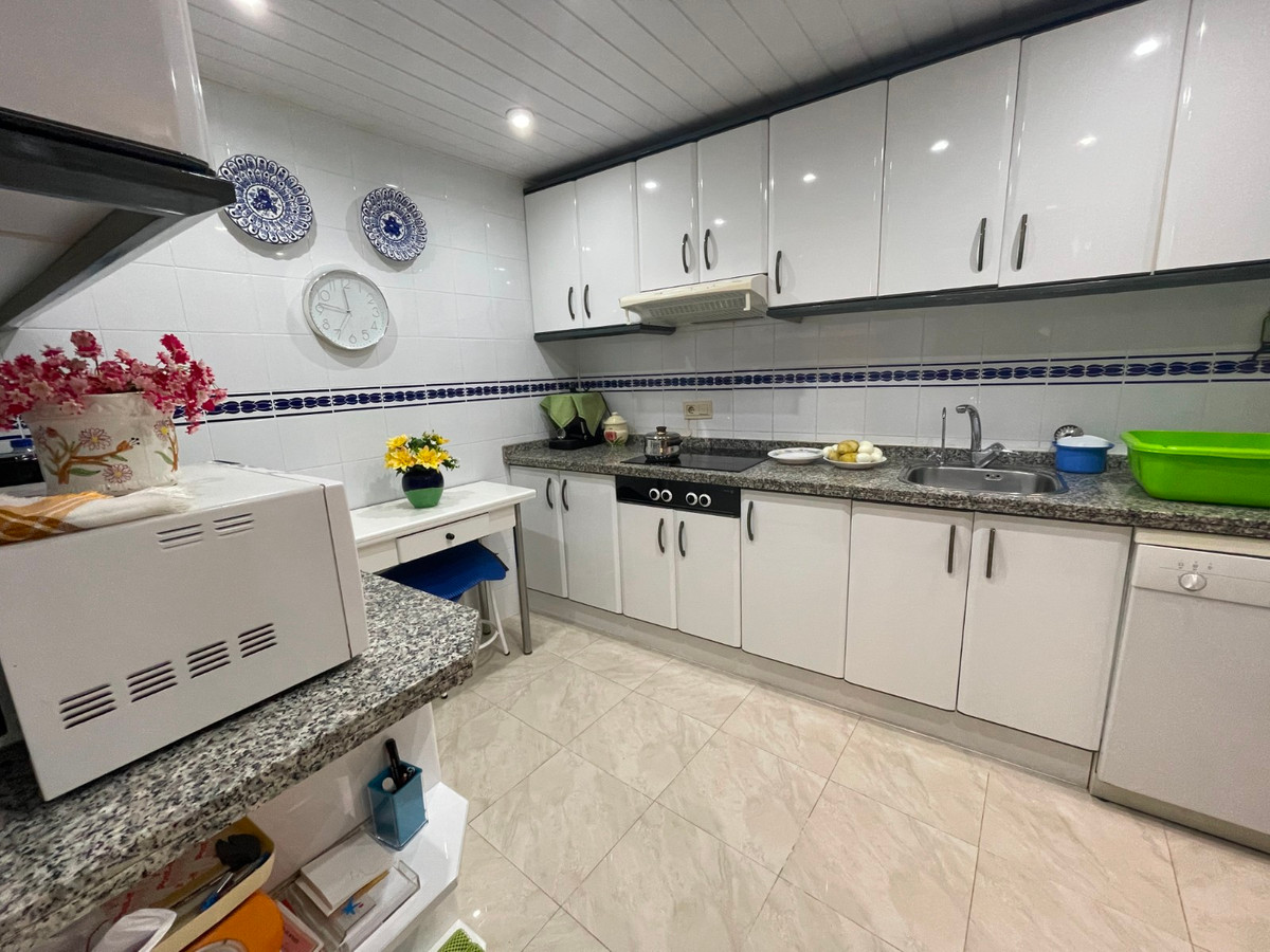 For sale - 5 Bedroom 2 Bathroom House - Townhouse in Guardamar del Segura - Guardamar del Segura Centro  - Alicante