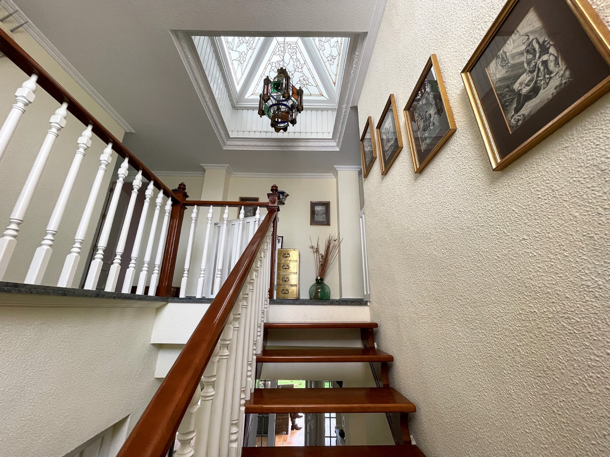 For sale - 8 Bedroom 4 Bathroom House - Detached Villa in Orihuela - Cabo Roig  - Alicante