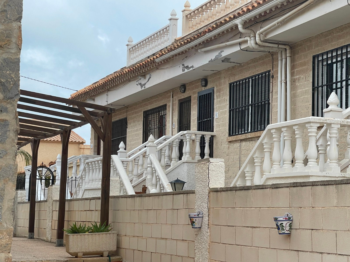 For sale - 3 Bedroom 2 Bathroom apartment in La Mata - La Mata  - Alicante