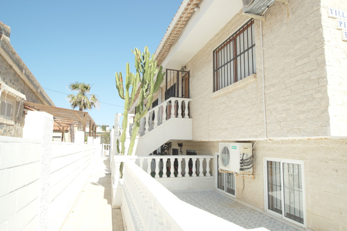 For sale - 3 Bedroom 2 Bathroom apartment in La Mata - La Mata  - Alicante