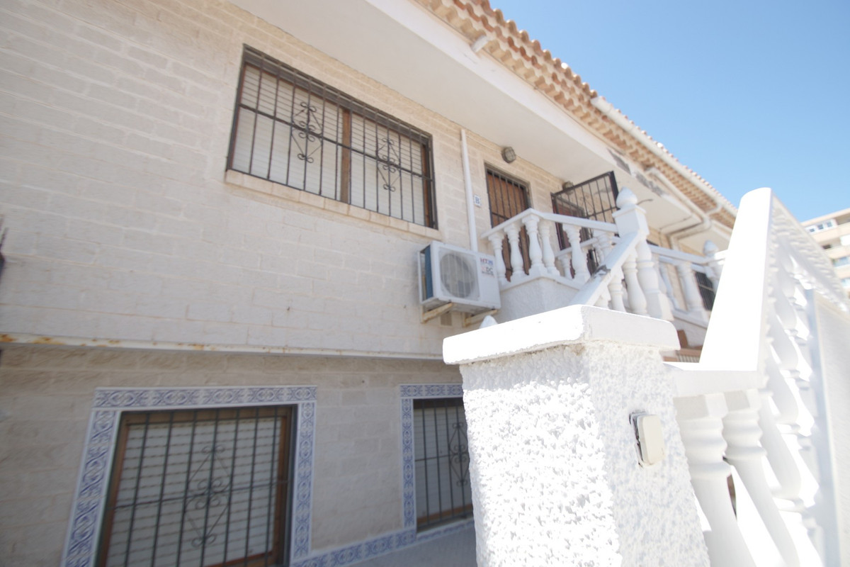 For sale - 3 Bedroom 2 Bathroom apartment in La Mata - La Mata  - Alicante