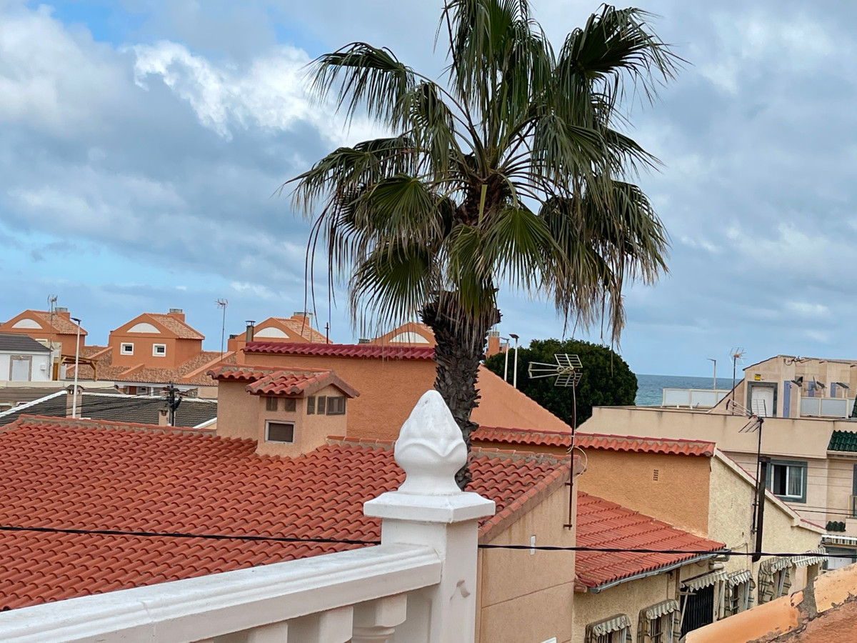 For sale - 3 Bedroom 2 Bathroom apartment in La Mata - La Mata  - Alicante