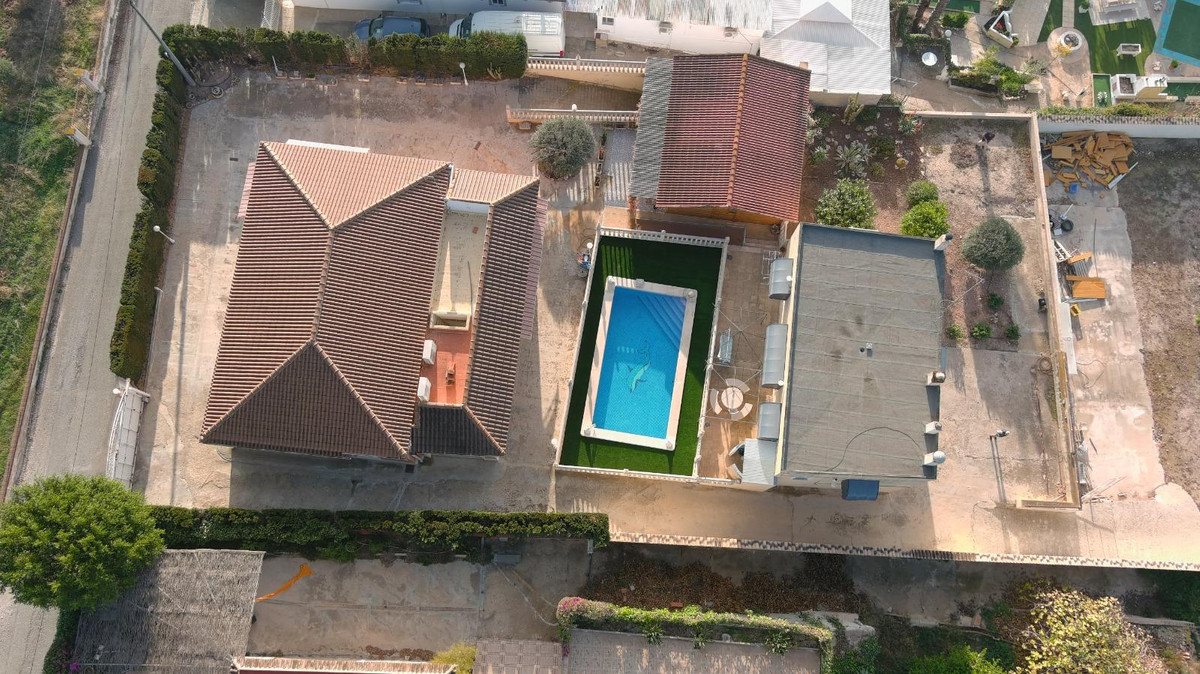 For sale - 7 Bedroom 4 Bathroom House - Detached Villa in Albatera - Albatera Centro  - Alicante