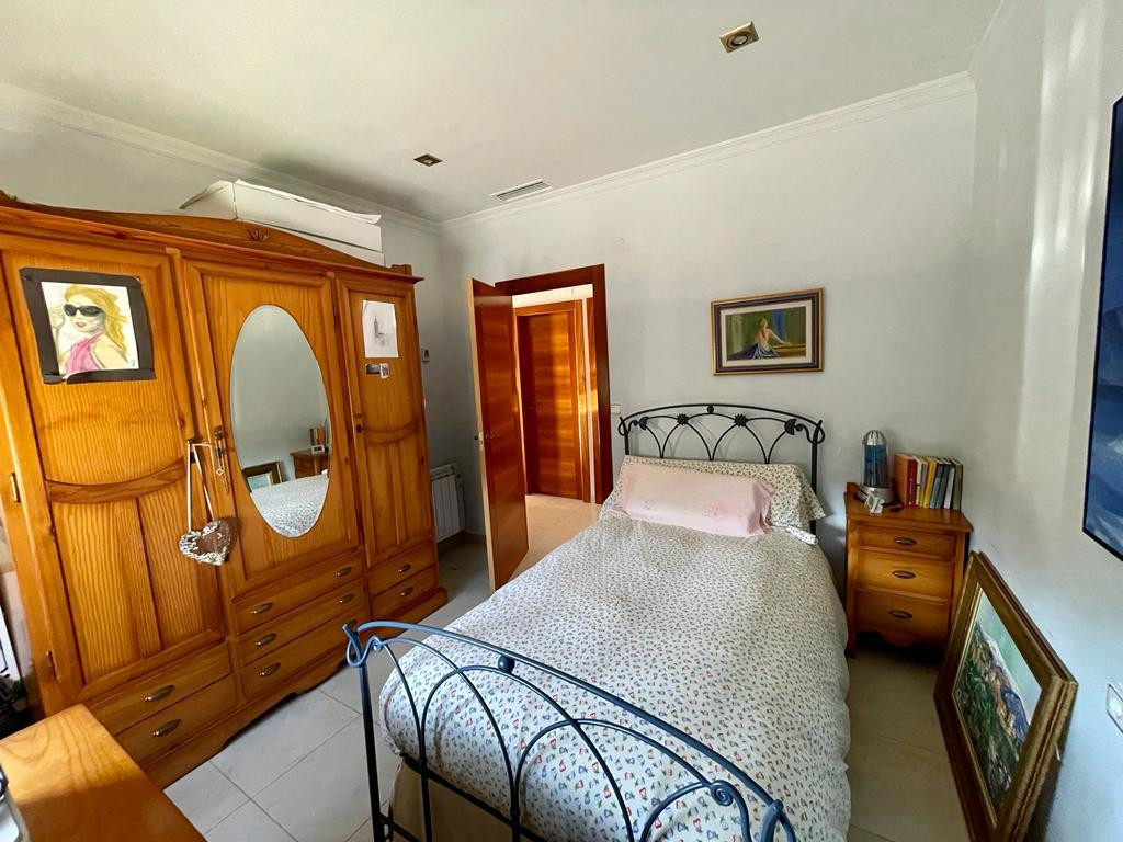 For sale - 7 Bedroom 4 Bathroom House - Detached Villa in Albatera - Albatera Centro  - Alicante