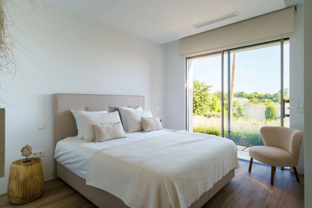 For sale - 5 Bedroom 3 Bathroom House - Detached Villa in Orihuela - Las Colinas Golf  - Alicante