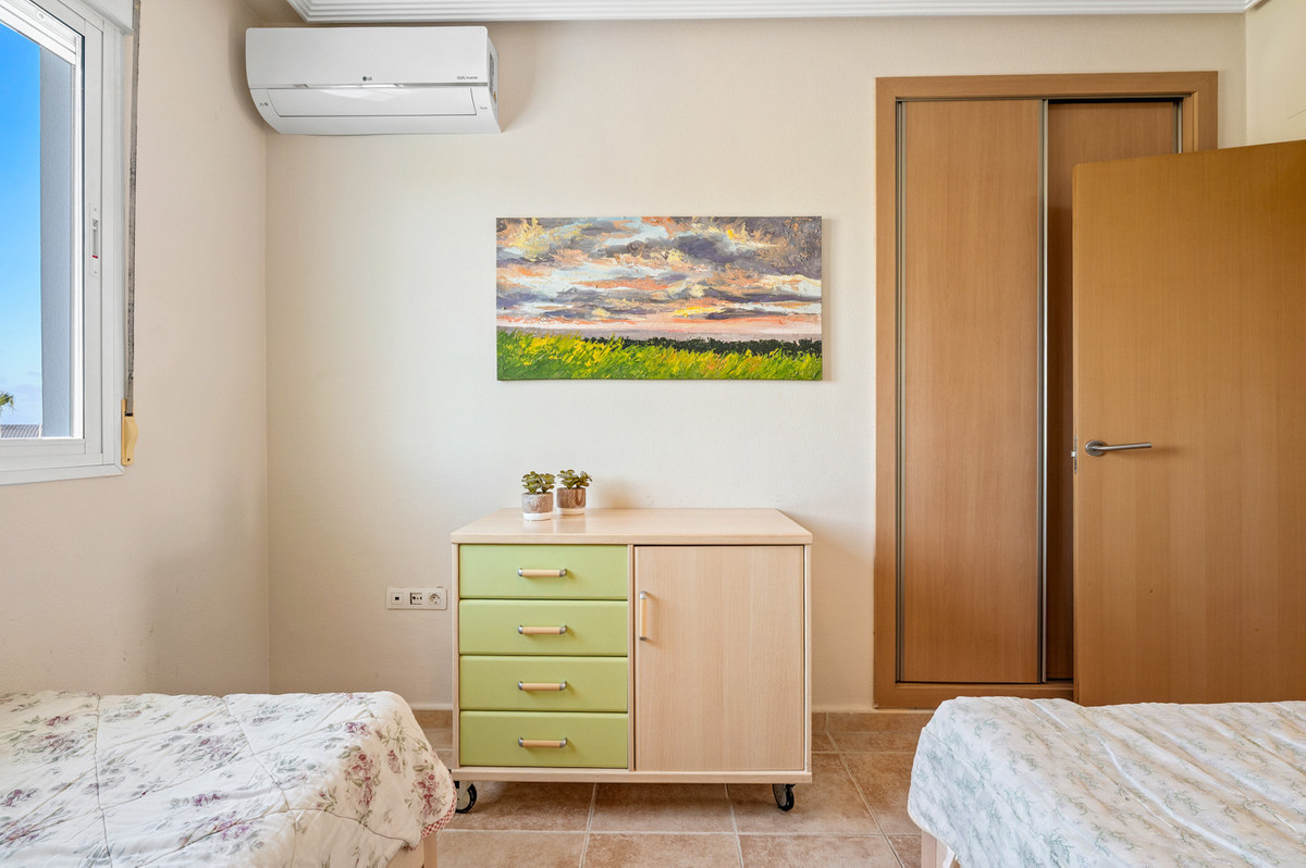 For sale - 2 Bedroom 2 Bathroom Apartment - Penthouse in Torrevieja - La Veleta  - Alicante