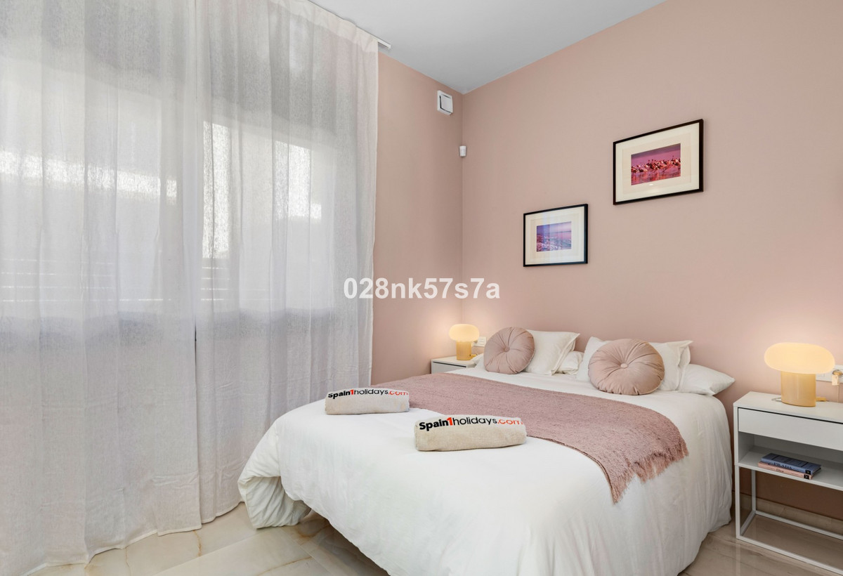 For sale - 4 Bedroom 4 Bathroom House - Detached Villa in Orihuela - Lomas De Campoamor  - Alicante