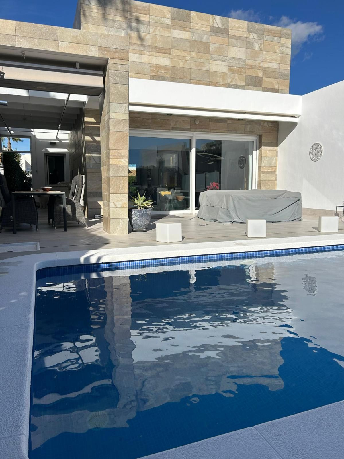 For sale - 3 Bedroom 2 Bathroom House - Detached Villa in Algorfa - Algorfa Centro  - Alicante