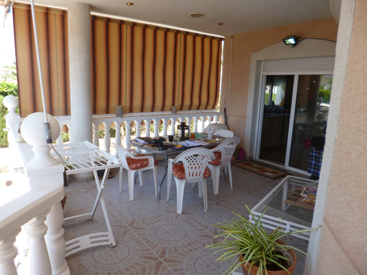 For sale - 4 Bedroom 2 Bathroom House - Detached Villa in Orihuela - La Murada  - Alicante