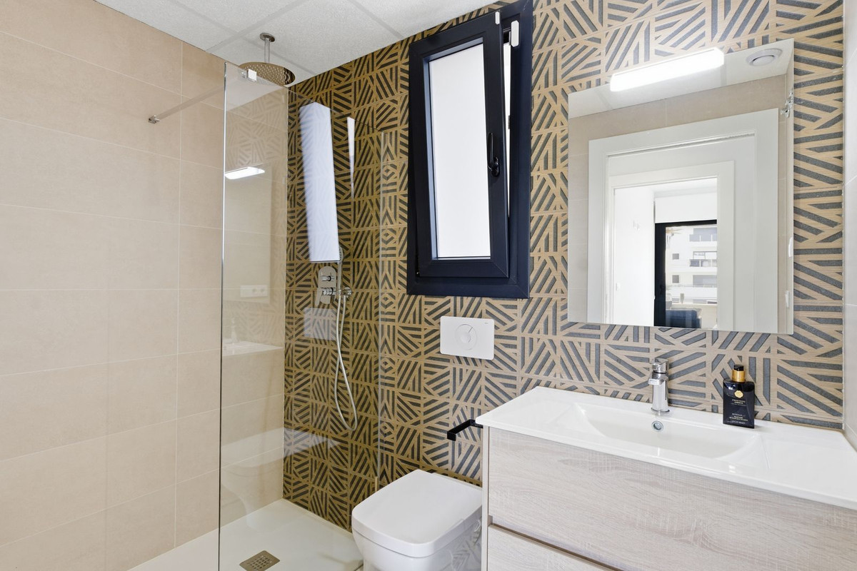 For sale - 2 Bedroom 2 Bathroom Apartment - Middle Floor Apartment in Orihuela - Los Altos  - Alicante