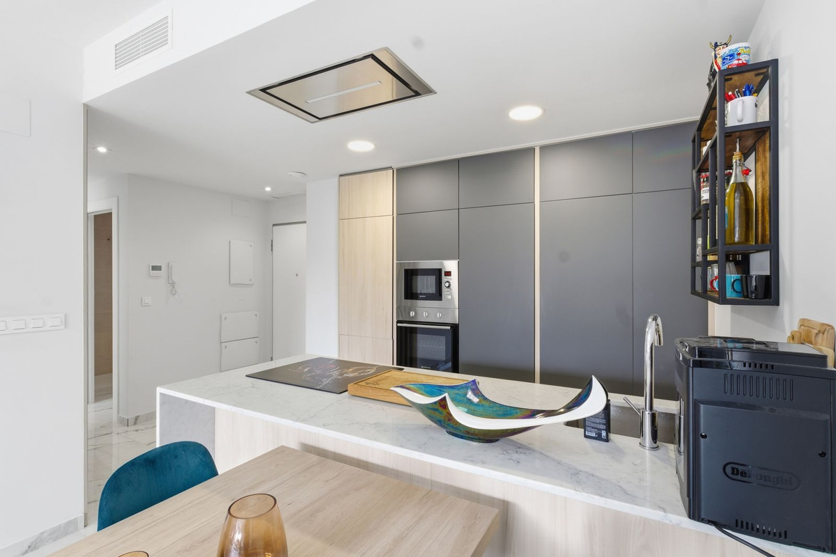 For sale - 2 Bedroom 2 Bathroom Apartment - Middle Floor Apartment in Orihuela - Los Altos  - Alicante