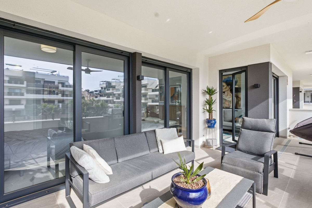 For sale - 2 Bedroom 2 Bathroom Apartment - Middle Floor Apartment in Orihuela - Los Altos  - Alicante