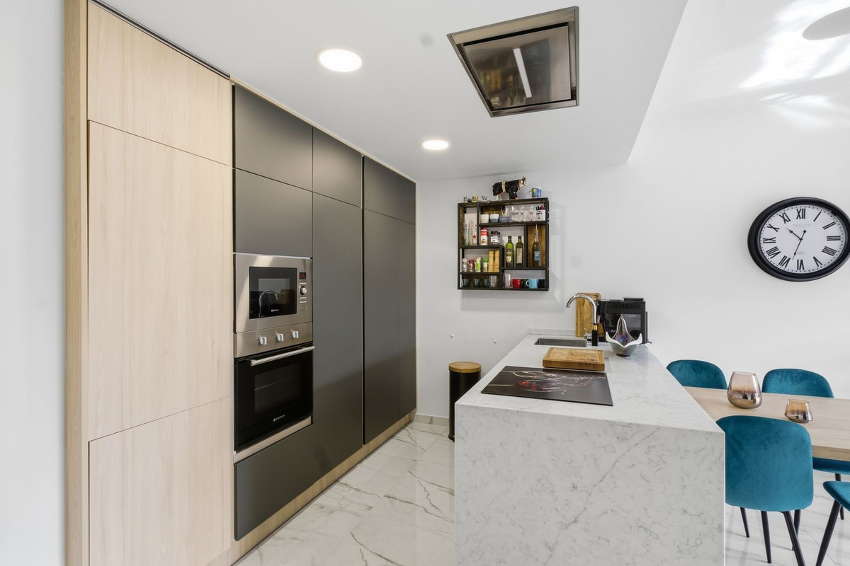 For sale - 2 Bedroom 2 Bathroom Apartment - Middle Floor Apartment in Orihuela - Los Altos  - Alicante