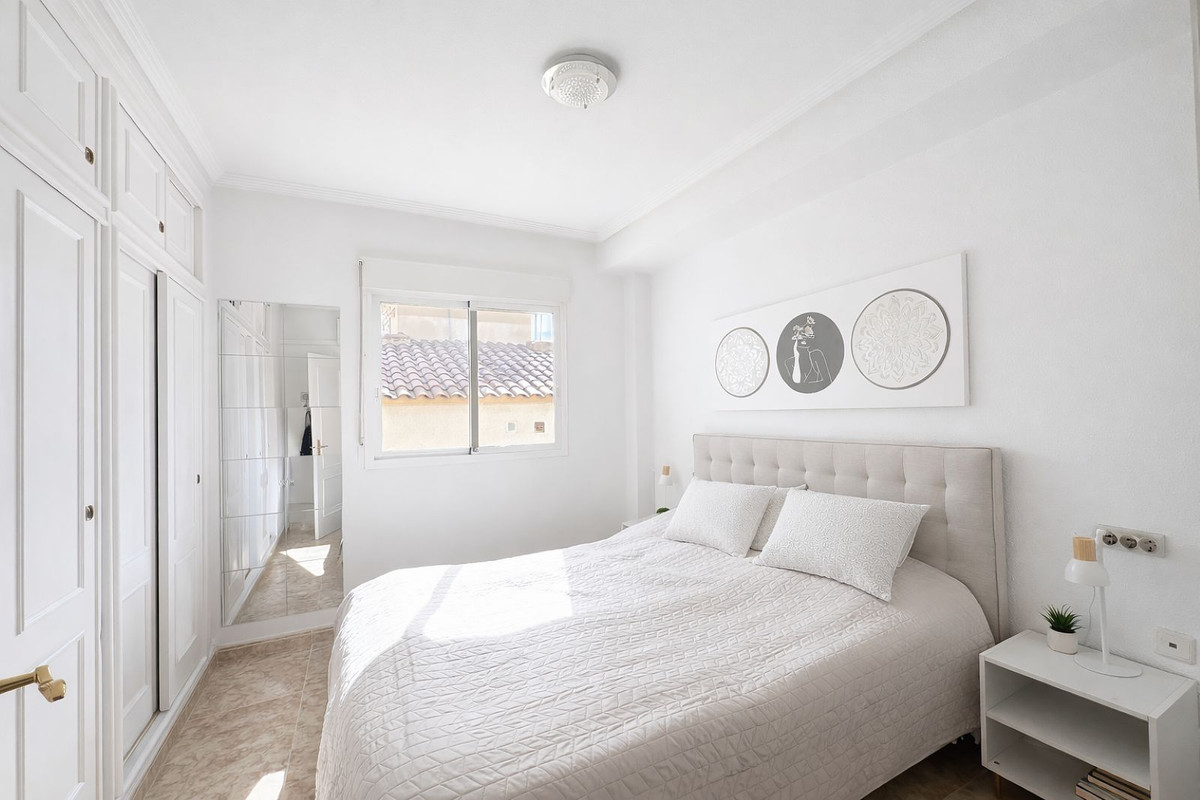 For sale - 2 Bedroom 1 Bathroom Apartment - Top Floor Apartment in Orihuela - Los Altos  - Alicante