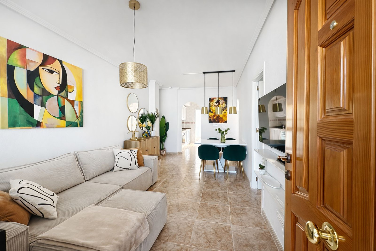 For sale - 2 Bedroom 1 Bathroom Apartment - Top Floor Apartment in Orihuela - Los Altos  - Alicante