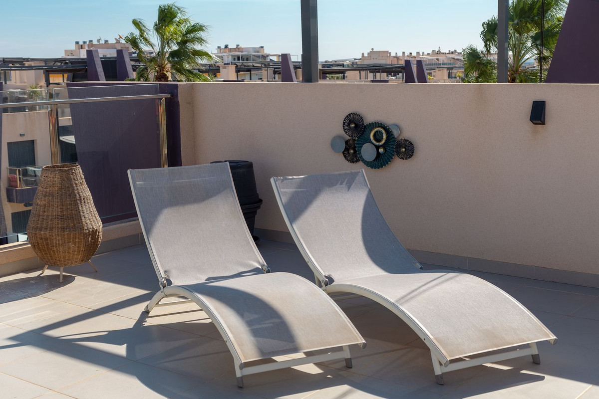 For sale - 2 Bedroom 2 Bathroom Apartment - Penthouse in Orihuela - Mil Palmeras  - Alicante