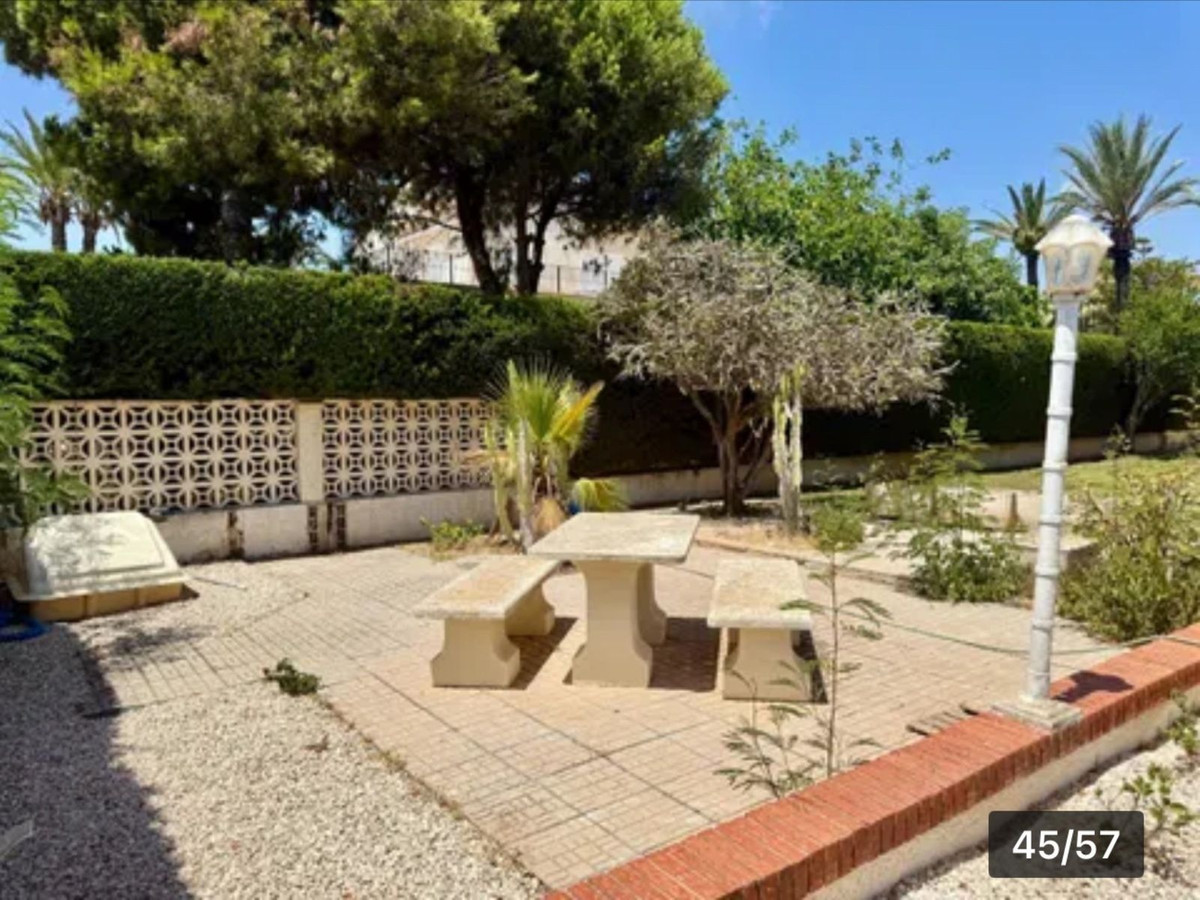 For sale - 4 Bedroom 4 Bathroom House - Detached Villa in Orihuela - Cabo Roig  - Alicante