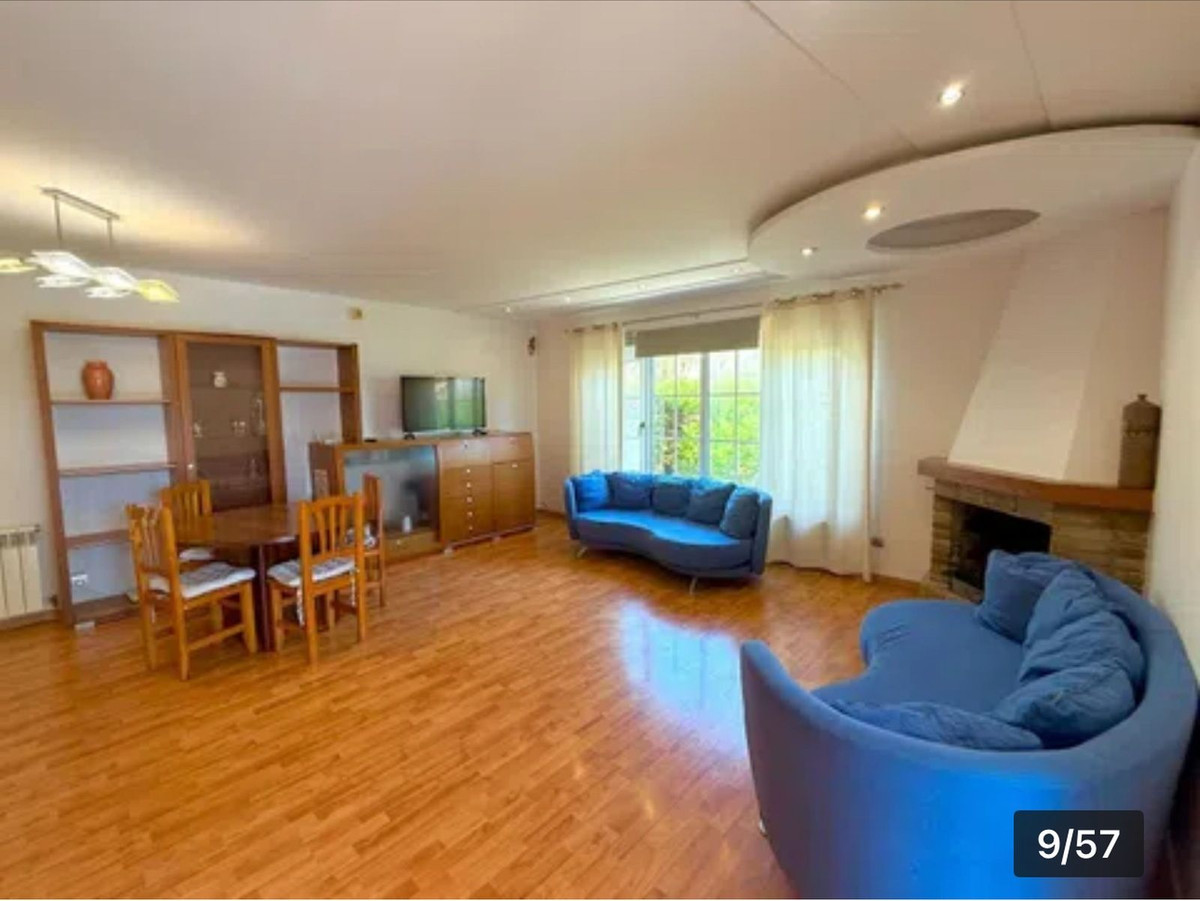 For sale - 4 Bedroom 4 Bathroom House - Detached Villa in Orihuela - Cabo Roig  - Alicante