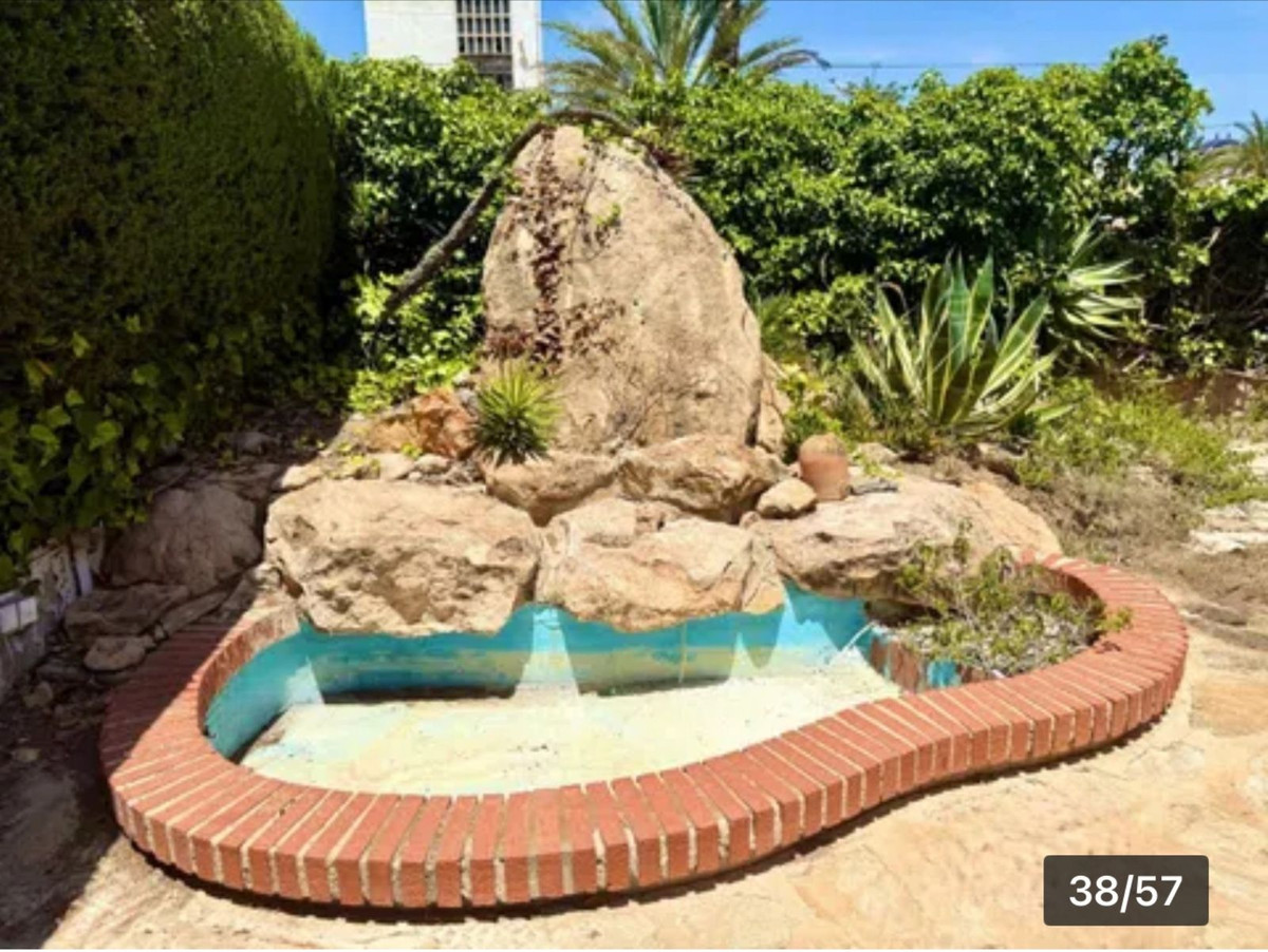 For sale - 4 Bedroom 4 Bathroom House - Detached Villa in Orihuela - Cabo Roig  - Alicante