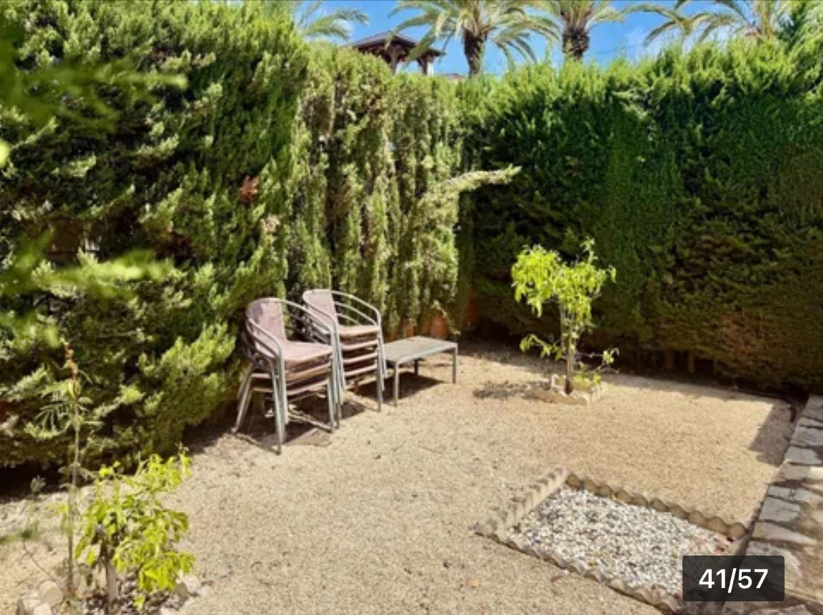 For sale - 4 Bedroom 4 Bathroom House - Detached Villa in Orihuela - Cabo Roig  - Alicante