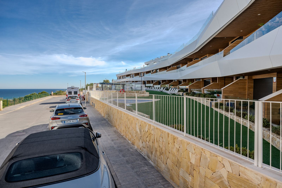 For sale - 3 Bedroom 2 Bathroom Apartment - Penthouse in Santa Pola - Gran Alacant  - Alicante