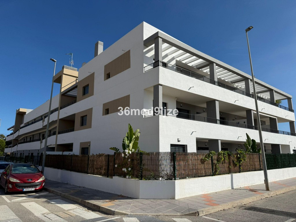 For sale - 1 Bedroom 1 Bathroom Apartment - Ground Floor Apartment in Orihuela - Mil Palmeras  - Alicante