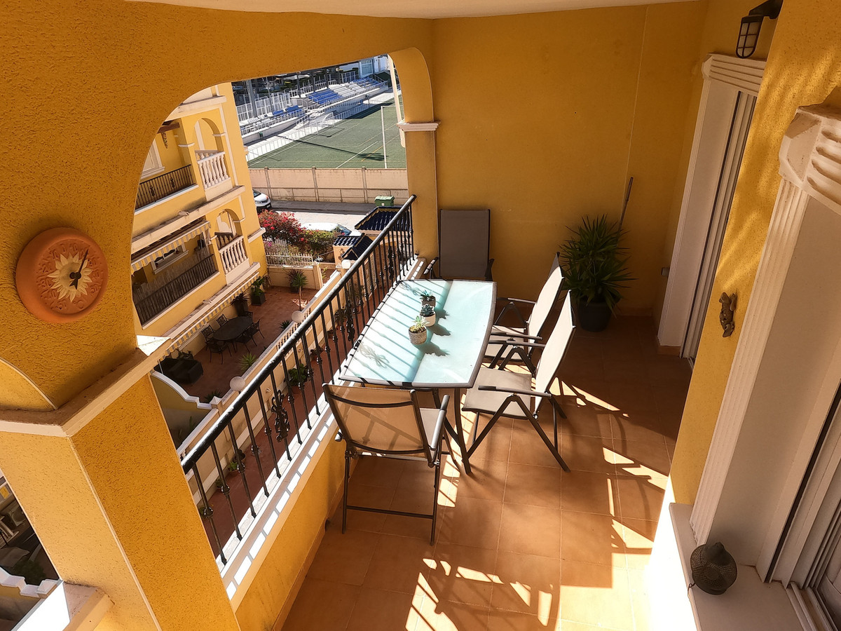 For sale - 2 Bedroom 1 Bathroom Apartment - Middle Floor Apartment in Algorfa - Algorfa Centro  - Alicante