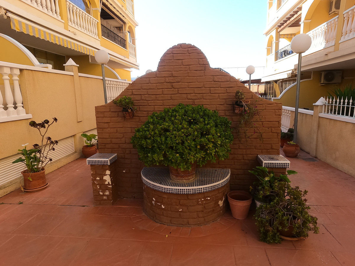 For sale - 2 Bedroom 1 Bathroom Apartment - Middle Floor Apartment in Algorfa - Algorfa Centro  - Alicante