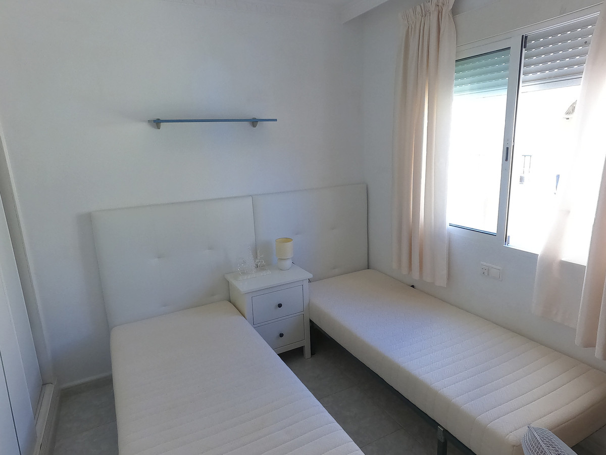 For sale - 2 Bedroom 1 Bathroom Apartment - Middle Floor Apartment in Algorfa - Algorfa Centro  - Alicante