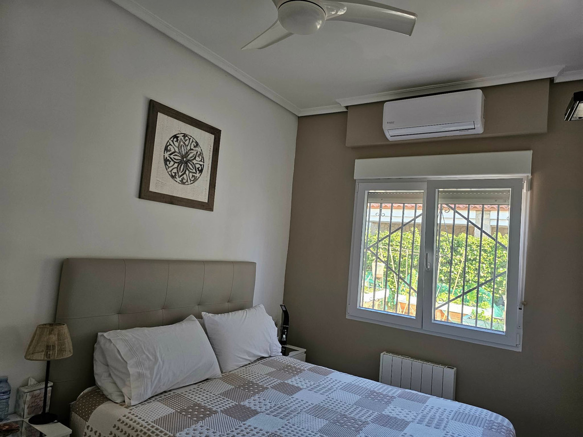 For sale - 4 Bedroom 4 Bathroom House - Detached Villa in San Fulgencio - San Fulgencio Centro  - Alicante