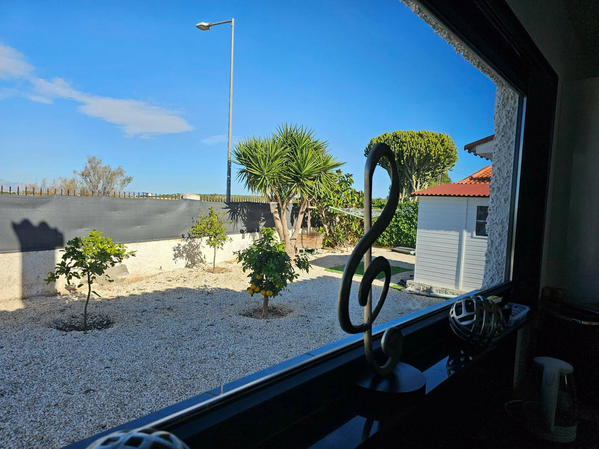 For sale - 4 Bedroom 4 Bathroom House - Detached Villa in San Fulgencio - San Fulgencio Centro  - Alicante